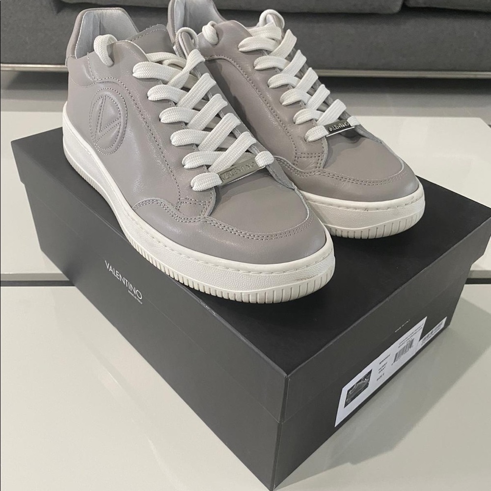 Men’s Gray Hurry Leather sneakers Size 8.0